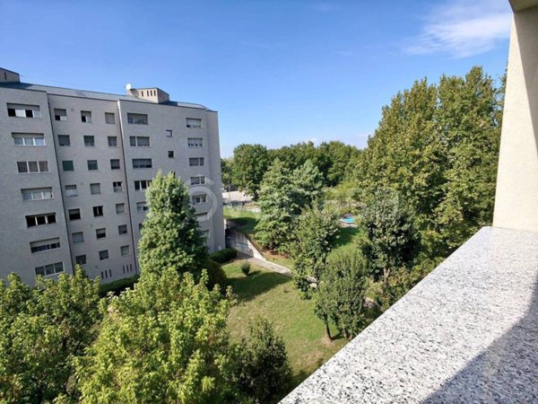 appartamento in vendita a Rozzano in zona Cassino Scanasio
