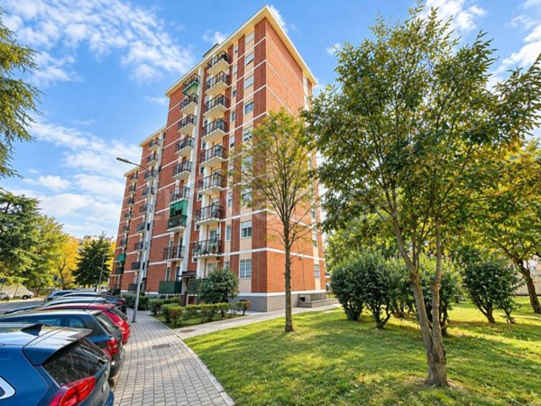 appartamento in vendita a Rozzano in zona Cassino Scanasio