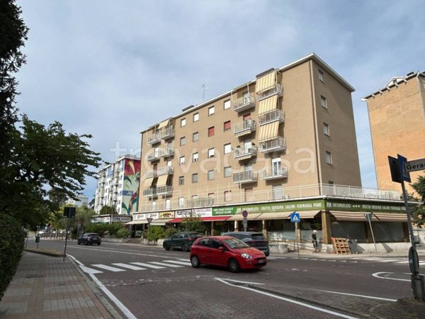 appartamento in vendita a Rozzano in zona Cassino Scanasio