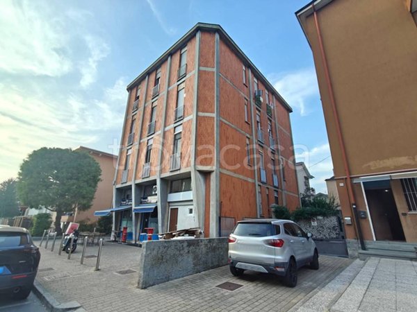 appartamento in vendita a Rozzano in zona Quinto Stampi
