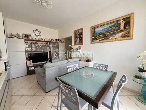 appartamento in vendita a Rozzano in zona Valleambrosia