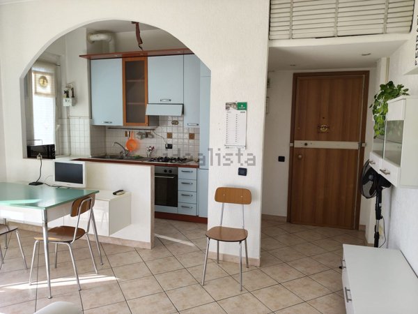 appartamento in vendita a Rozzano in zona Quinto Stampi