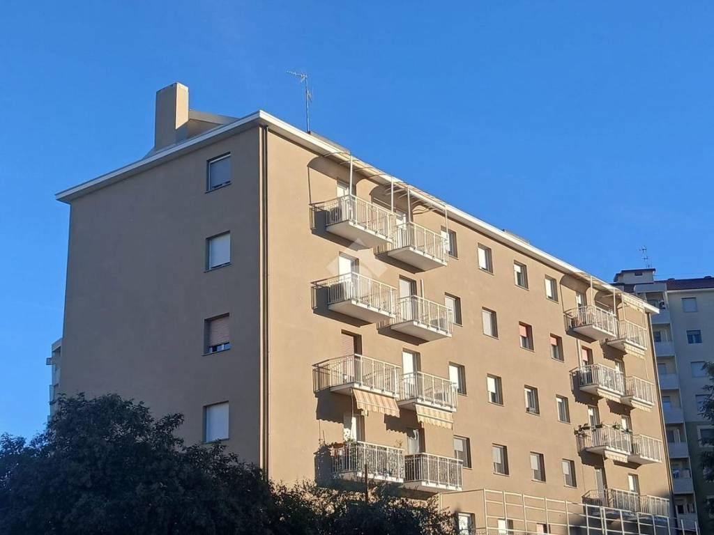appartamento in vendita a Rozzano in zona Cassino Scanasio