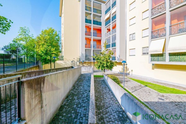 appartamento in vendita a Rozzano