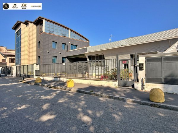 capannone in vendita a Rozzano in zona Quinto Stampi