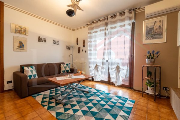 appartamento in vendita a Rozzano in zona Valleambrosia