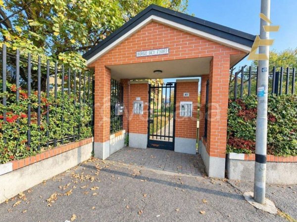 appartamento in vendita a Rozzano in zona Valleambrosia