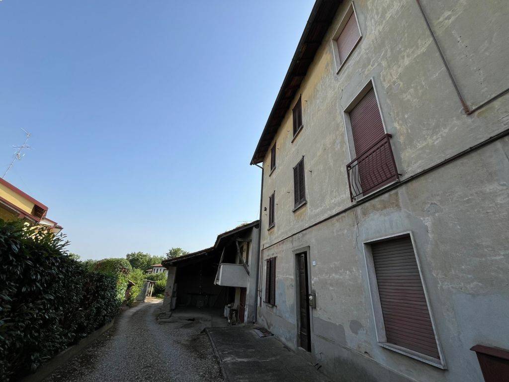 casa indipendente in vendita a San Colombano al Lambro