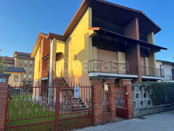 casa indipendente in vendita a San Colombano al Lambro