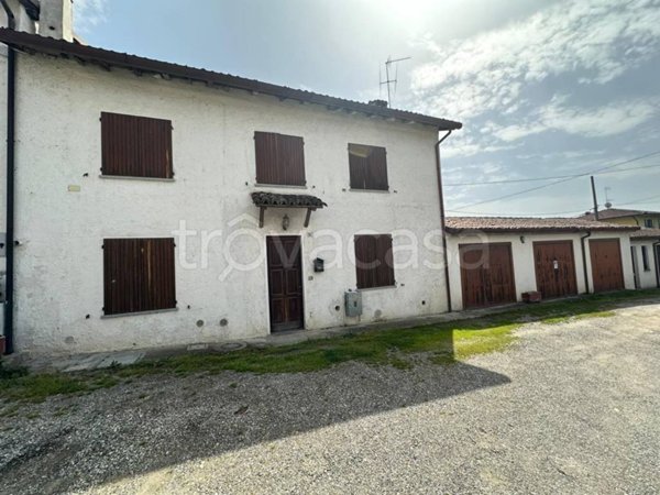 casa indipendente in vendita a San Colombano al Lambro in zona Mostiola