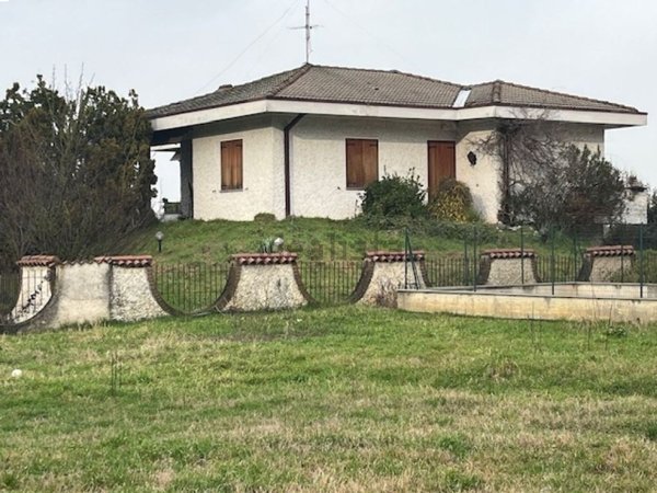 casa indipendente in vendita a San Colombano al Lambro