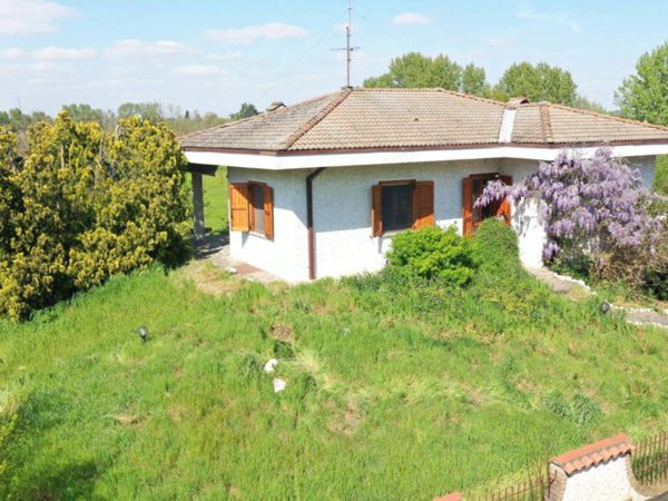 casa indipendente in vendita a San Colombano al Lambro