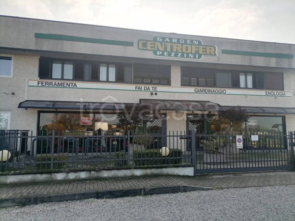 negozio in vendita a San Colombano al Lambro