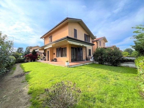 casa indipendente in vendita a San Colombano al Lambro