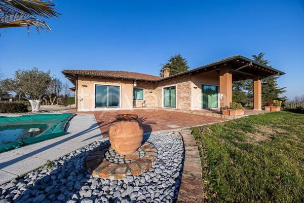 casa indipendente in vendita a San Colombano al Lambro