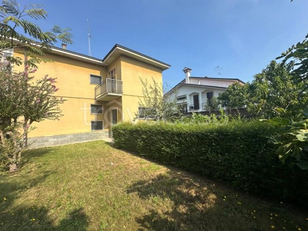casa indipendente in vendita a San Colombano al Lambro