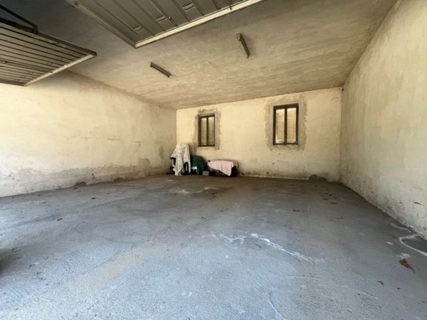 locale di sgombero in vendita a San Colombano al Lambro
