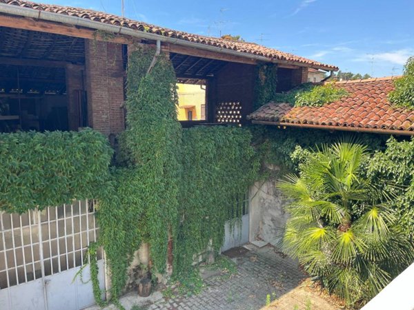 casa indipendente in vendita a San Colombano al Lambro