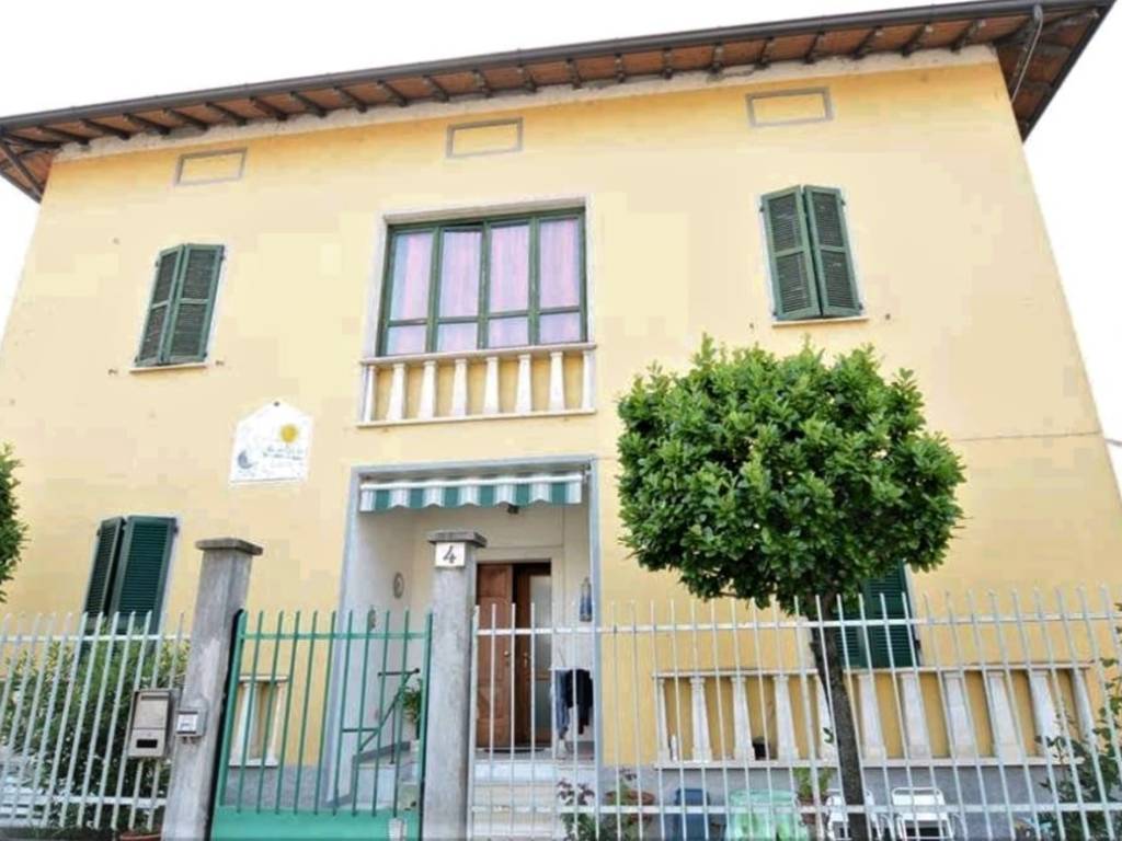 intera palazzina in vendita a San Colombano al Lambro