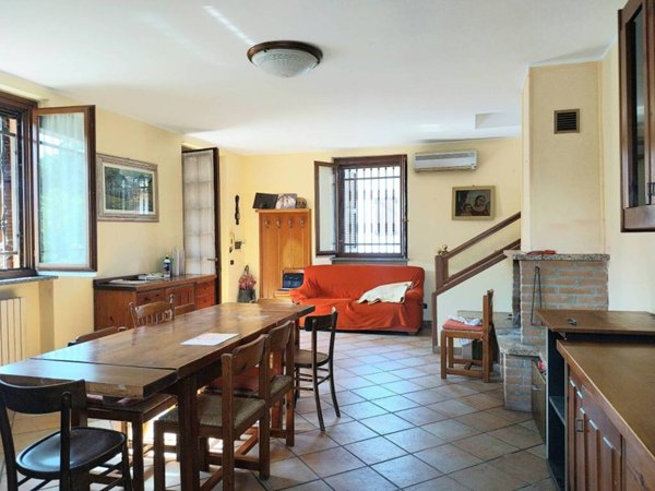 casa indipendente in vendita a San Colombano al Lambro