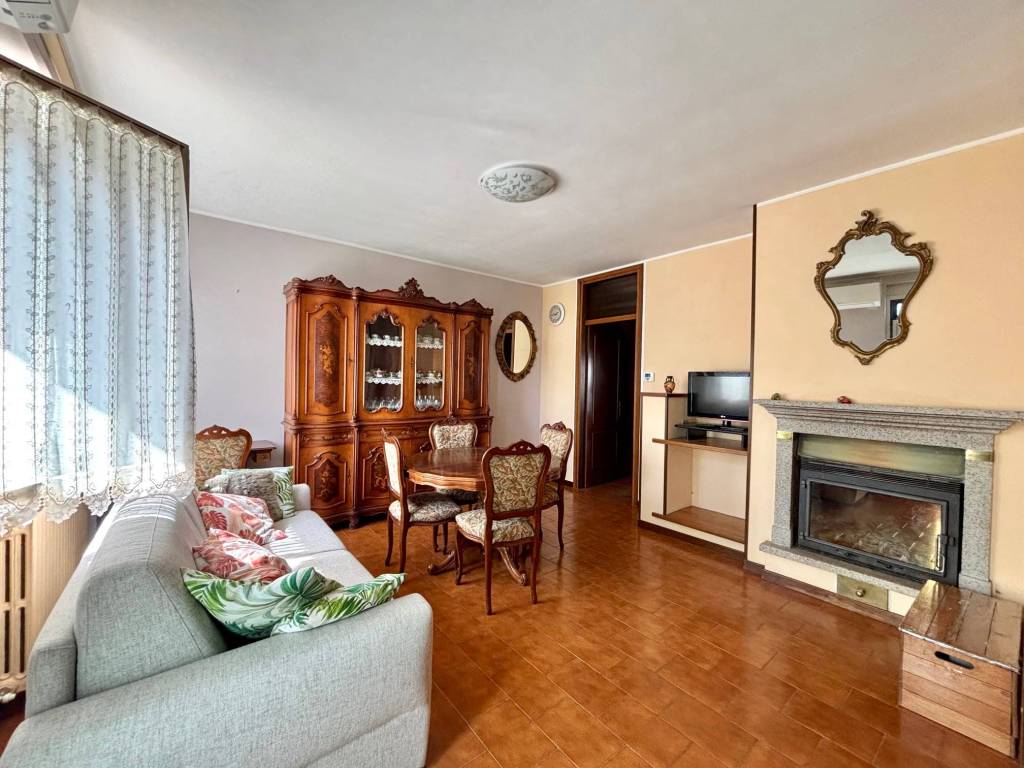 casa indipendente in vendita a San Colombano al Lambro