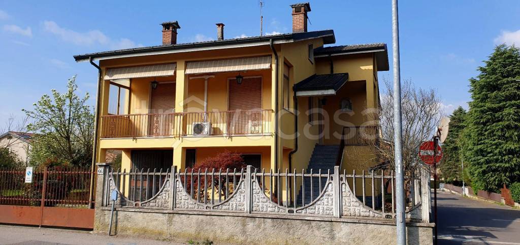 casa indipendente in vendita a San Colombano al Lambro