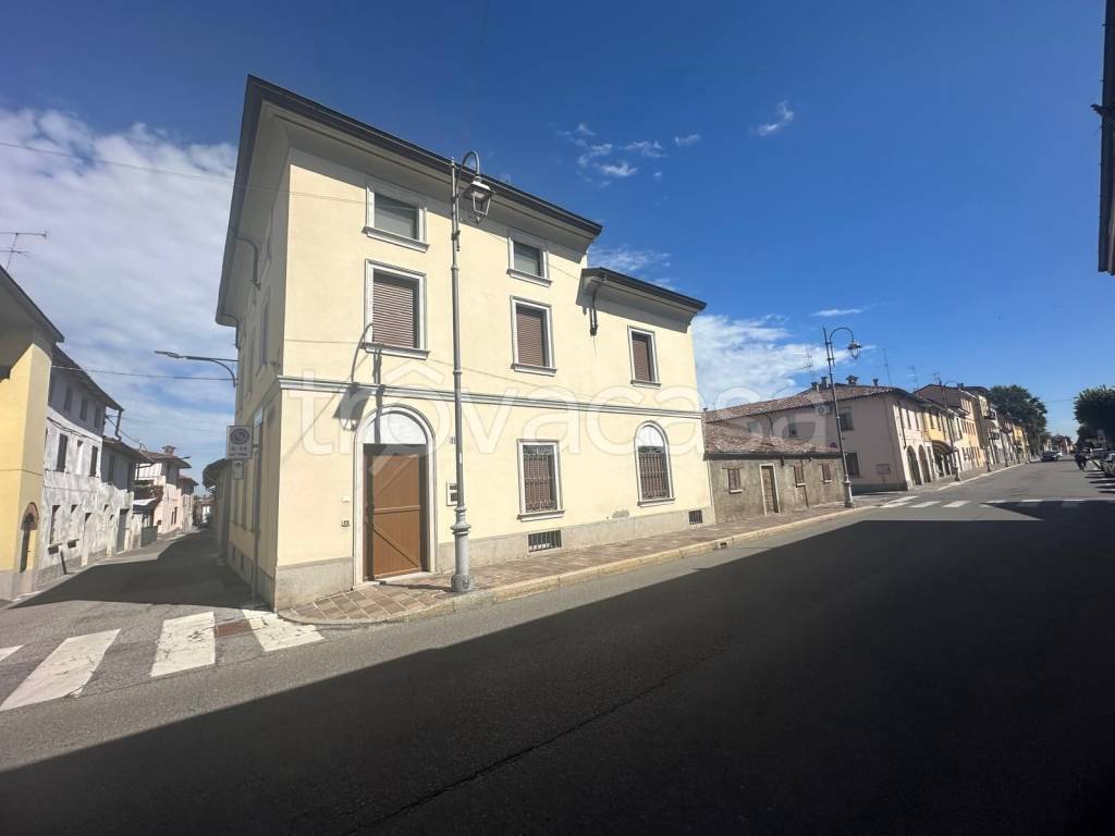 casa indipendente in vendita a San Colombano al Lambro