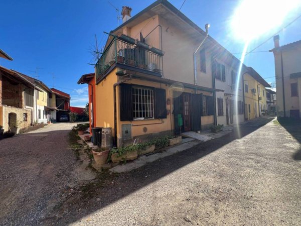 casa indipendente in vendita a San Colombano al Lambro