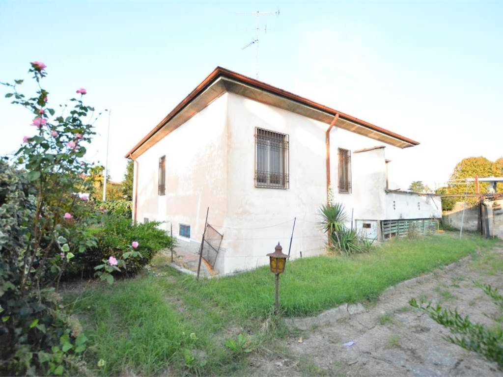 casa indipendente in vendita a San Colombano al Lambro