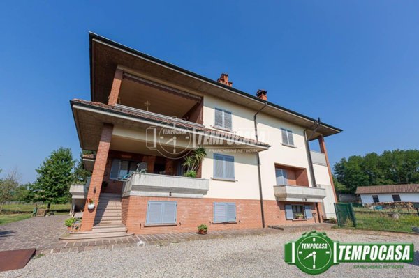 casa indipendente in vendita a San Colombano al Lambro