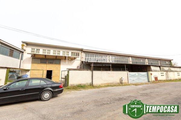 casale in vendita a San Colombano al Lambro