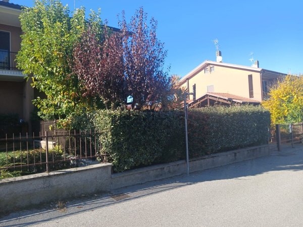 casa indipendente in vendita a San Colombano al Lambro