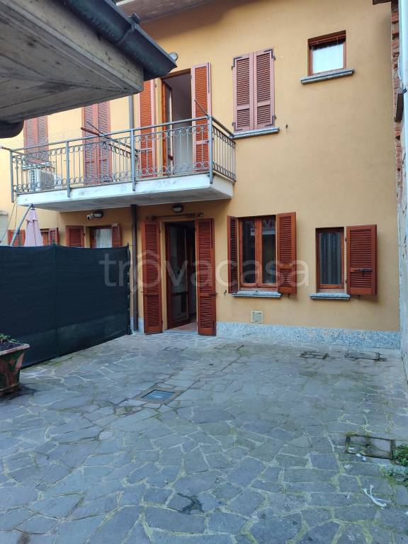 casa indipendente in vendita a San Colombano al Lambro