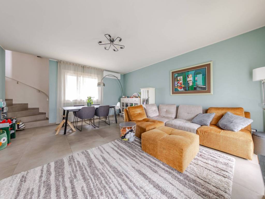 casa indipendente in vendita a San Colombano al Lambro