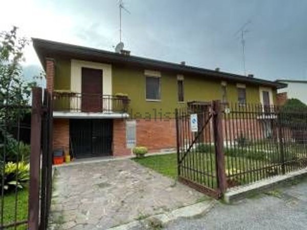 casa indipendente in vendita a San Colombano al Lambro