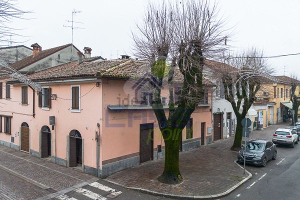 locale commerciale in vendita a San Colombano al Lambro