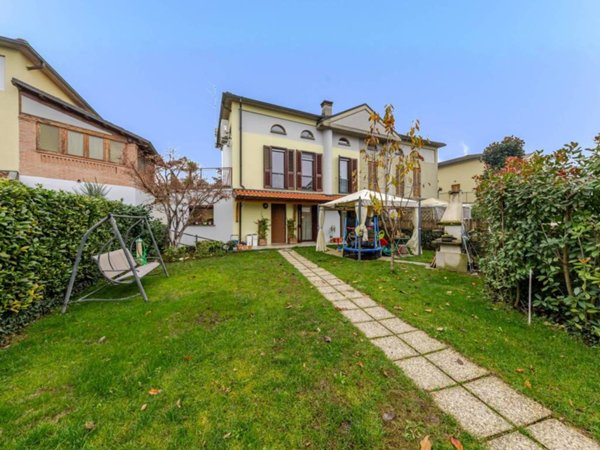 casa indipendente in vendita a San Colombano al Lambro