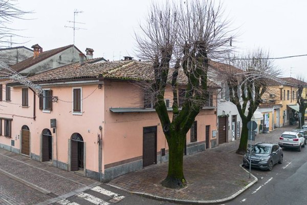 negozio in vendita a San Colombano al Lambro