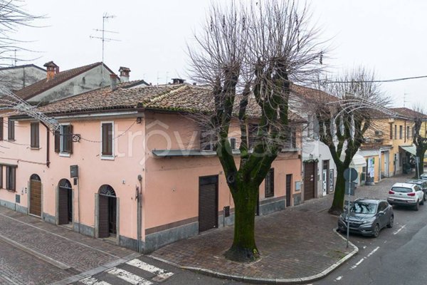 negozio in vendita a San Colombano al Lambro