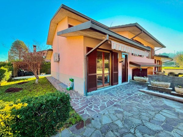 casa indipendente in vendita a San Colombano al Lambro
