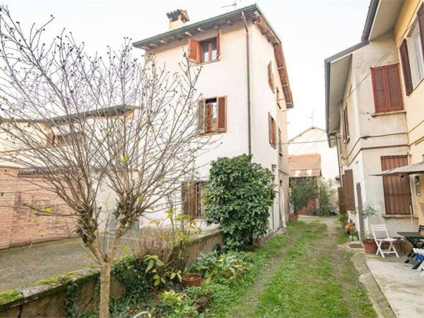 casa indipendente in vendita a San Colombano al Lambro