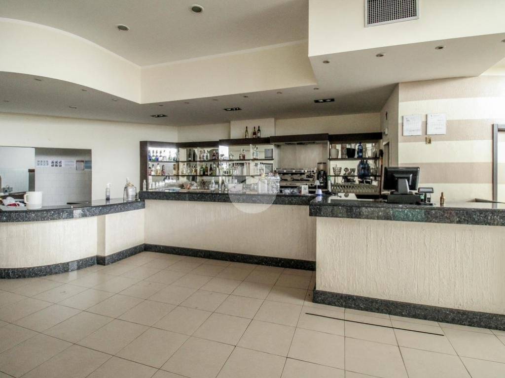 negozio in vendita a San Colombano al Lambro