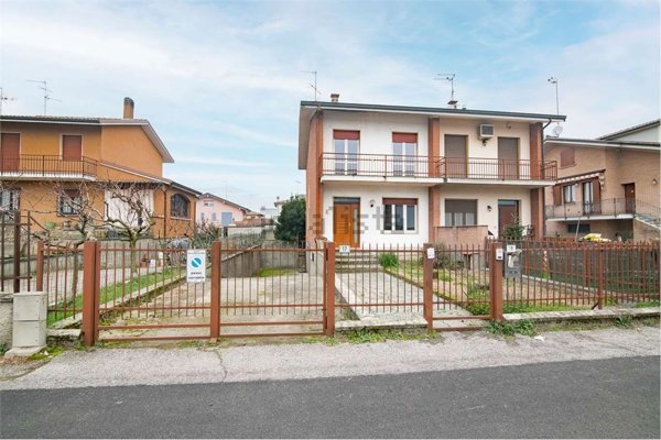 casa indipendente in vendita a San Colombano al Lambro
