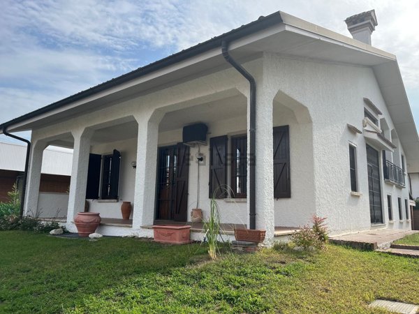 casa indipendente in vendita a San Colombano al Lambro