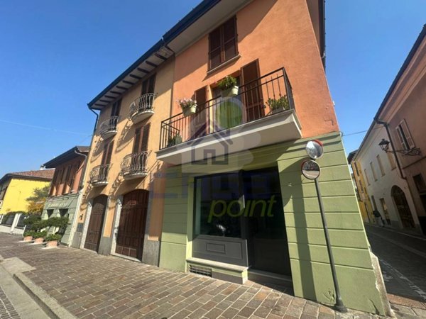 negozio in vendita a San Colombano al Lambro