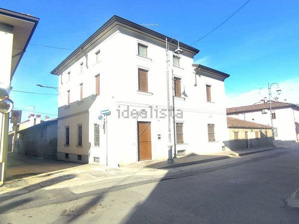 casa indipendente in vendita a San Colombano al Lambro