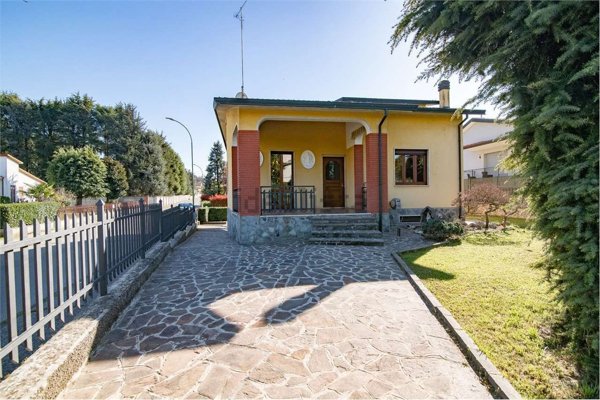 casa indipendente in vendita a San Colombano al Lambro