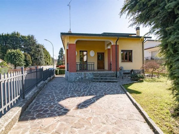 casa indipendente in vendita a San Colombano al Lambro