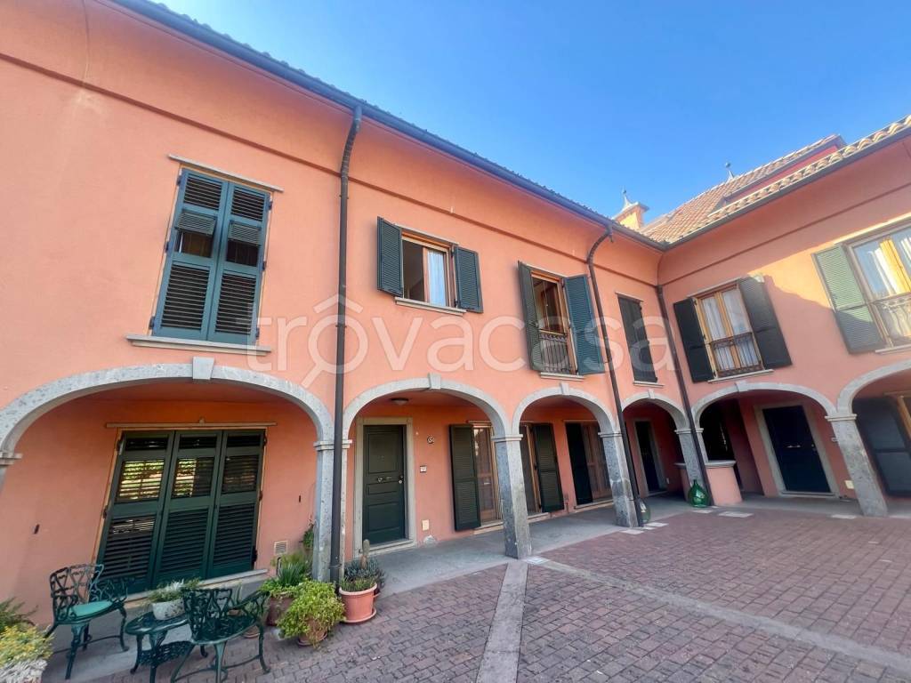 casa indipendente in vendita a San Colombano al Lambro