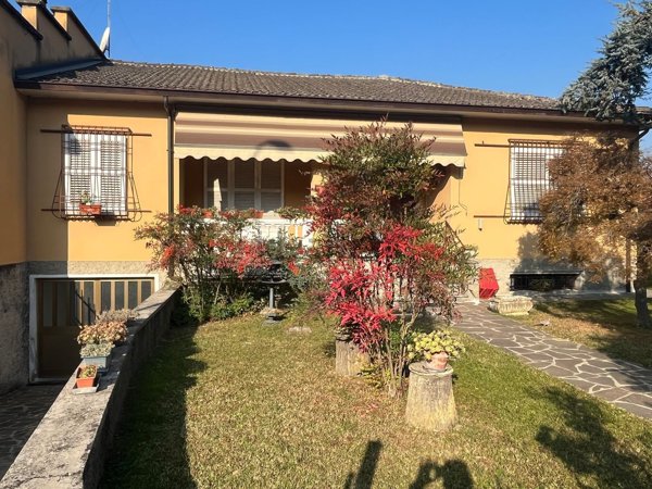 casa indipendente in vendita a San Colombano al Lambro